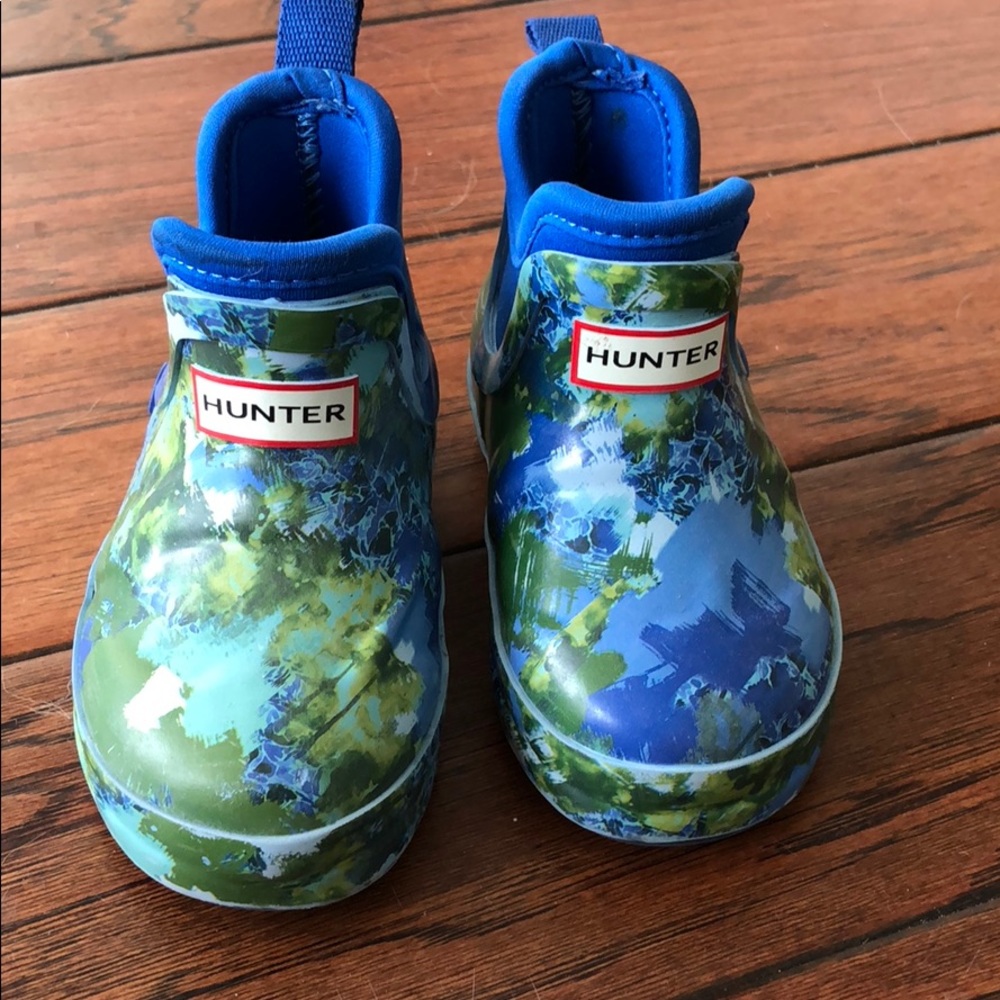 Toddler Hunter rain boots, size 5